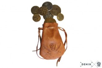 LEATHER BAG INCLUDING COINS